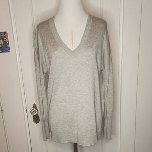 Vince Silk & Cashmere  Grey Weekend V-Neck Sweater